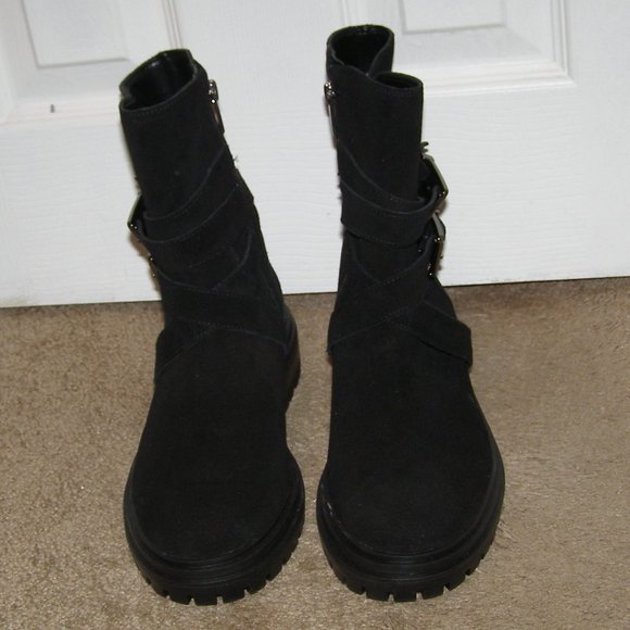 NEW size 8.5 Vince Camuto Black Suede Ankle boots - Picture 4 of 11